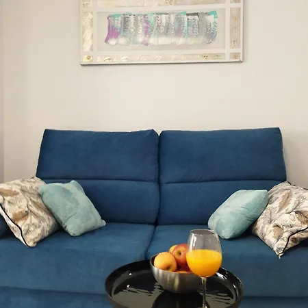 아파트 Dinamarca With 2 Bedrooms, 50 Mts From The 또레비에하