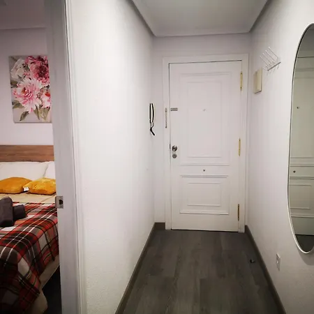 Dinamarca With 2 Bedrooms, 50 Mts From The Apartment