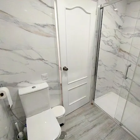 Apartment Dinamarca With 2 Bedrooms, 50 Mts From The