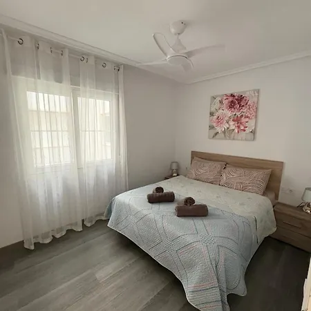 Dinamarca With 2 Bedrooms, 50 Mts From The